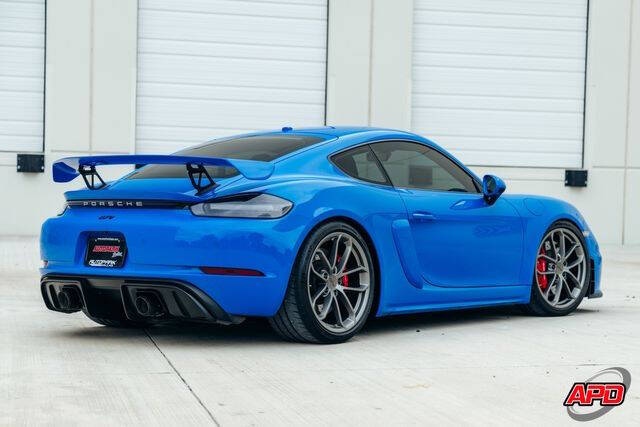 2022 Porsche 718 Cayman GT4