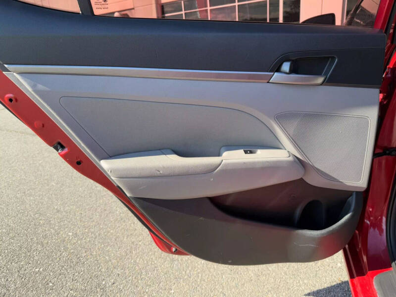 2018 Hyundai Elantra