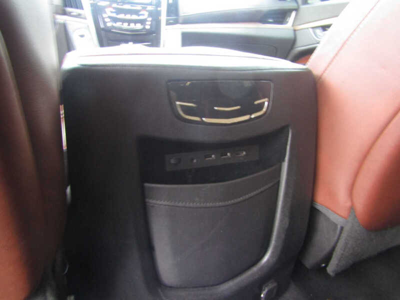 2018 Cadillac Escalade ESV Luxury