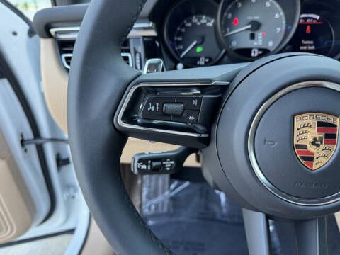 2025 Porsche Macan S