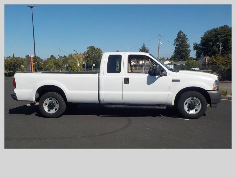 2004 Ford F-250 Super Duty XL's photo
