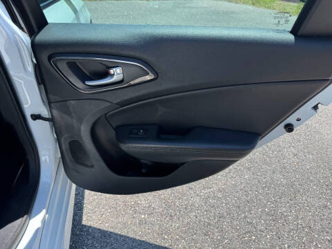 2015 Chrysler 200 C