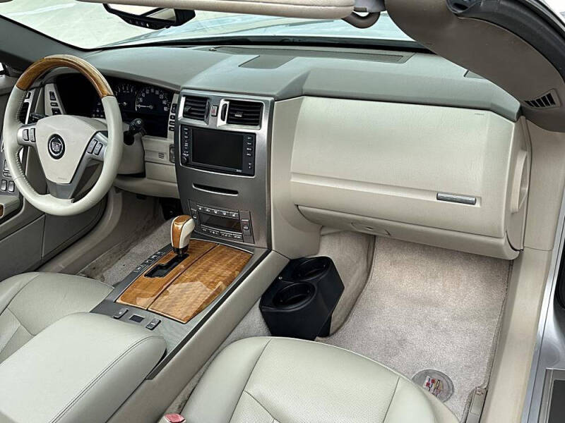 2005 Cadillac XLR