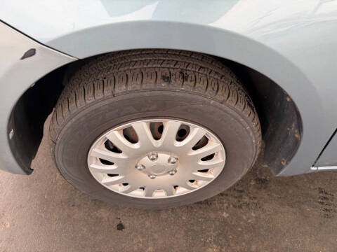 2005 Toyota Sienna LE 8 Passenger