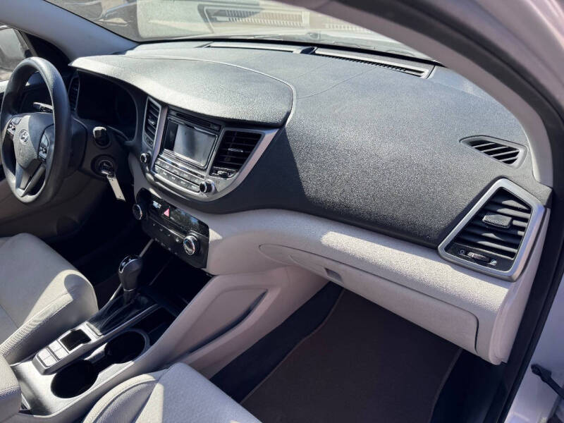 2017 Hyundai Tucson SE