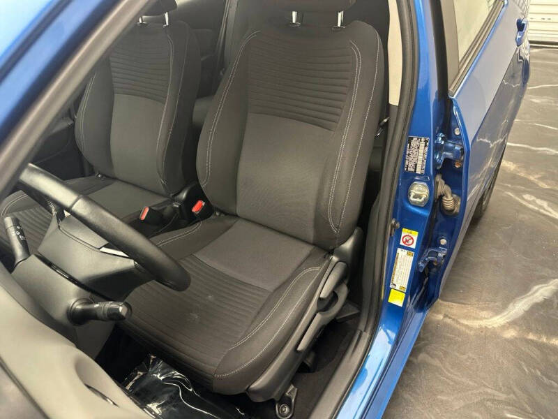 2016 Toyota Yaris 5-Door SE