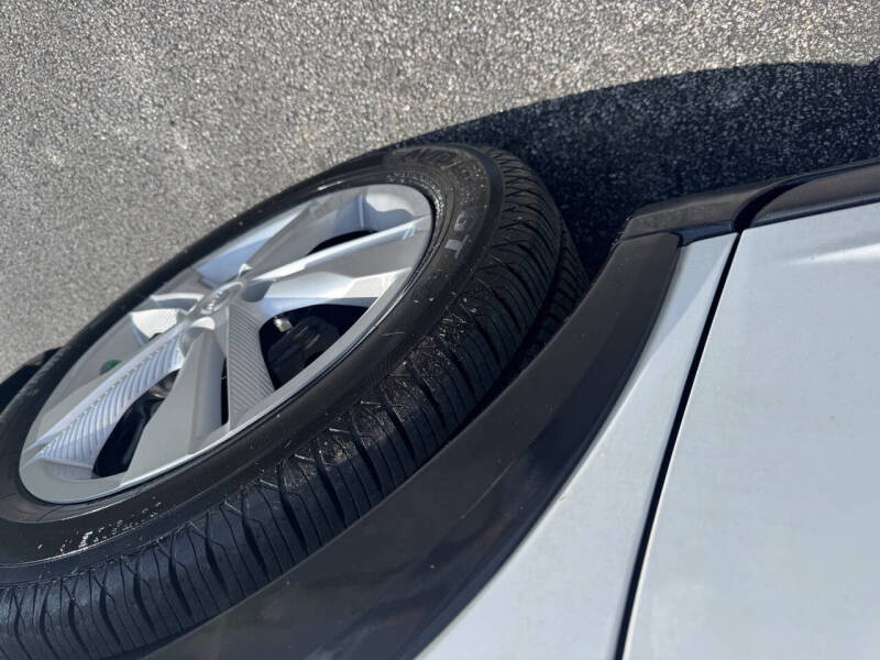 2021 Nissan Kicks S