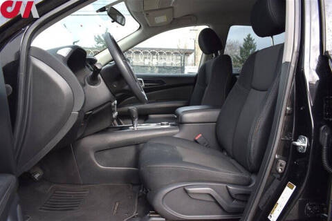 2019 Nissan Pathfinder S