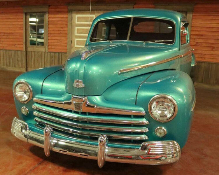 1948 Ford Super Deluxe