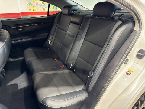 2017 Lexus ES 350