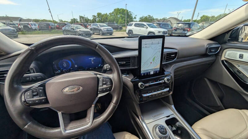 2022 Ford Explorer Platinum