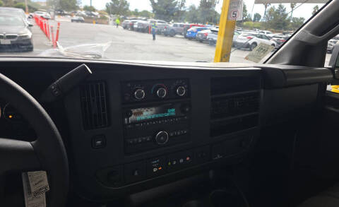 2025 Chevrolet Express 2500