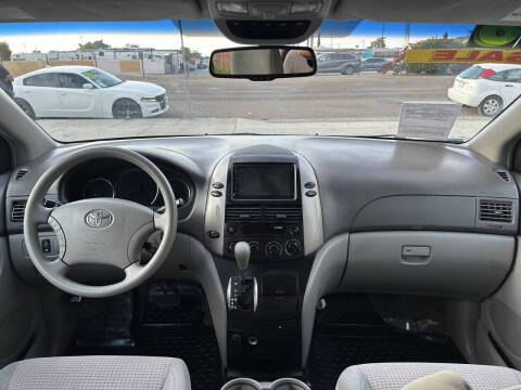 2006 Toyota Sienna LE 7 Passenger