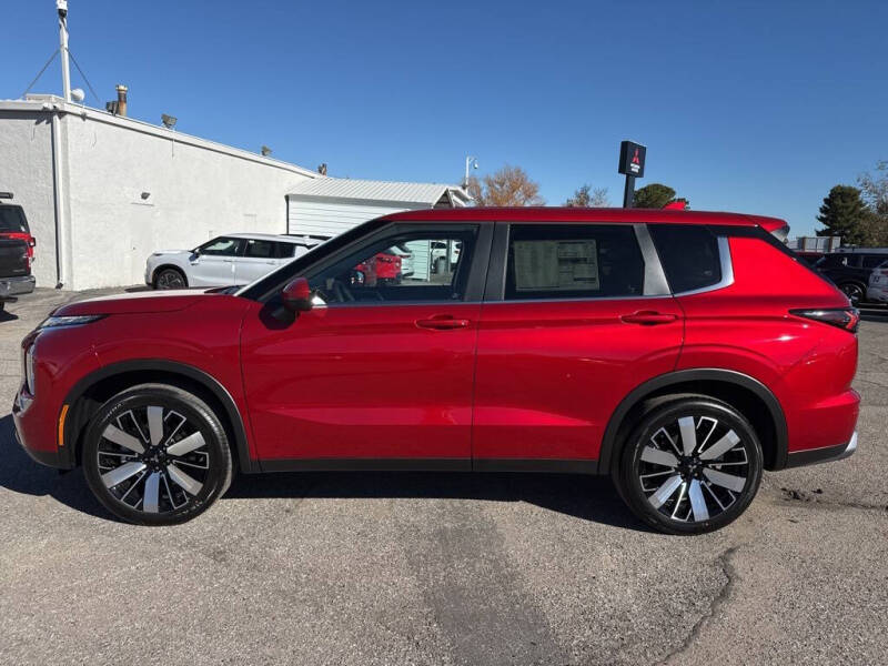 2025 Mitsubishi Outlander SE