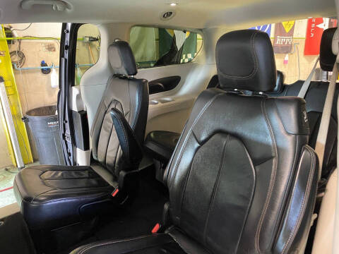 2017 Chrysler Pacifica Touring Plus
