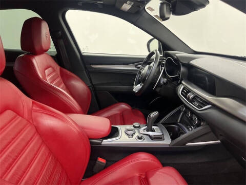 2022 Alfa Romeo Stelvio Ti