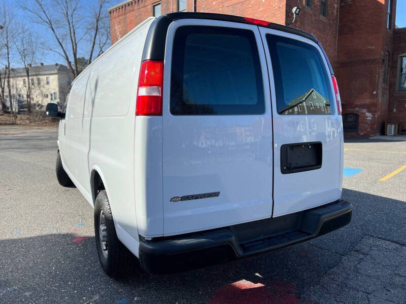 2020 Chevrolet Express 2500