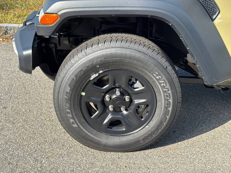 2025 Jeep Gladiator Sport