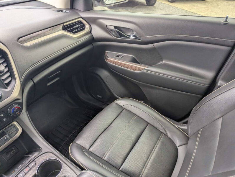 2020 GMC Acadia Denali