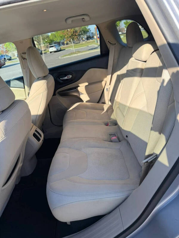 2019 Jeep Cherokee Latitude