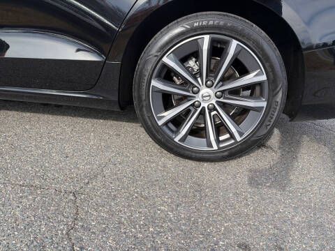 2022 Volvo S60 B5 Momentum