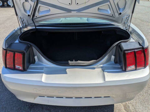 2003 Ford Mustang