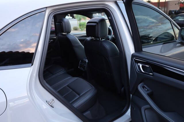 2023 Porsche Macan S