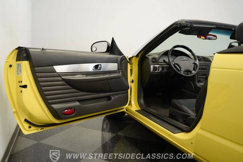 2002 Ford Thunderbird Deluxe