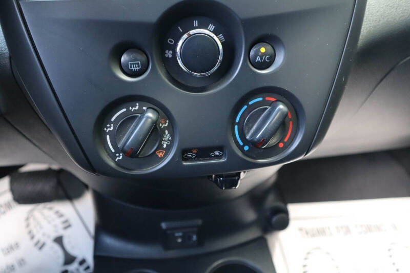 2019 Nissan Versa S Plus