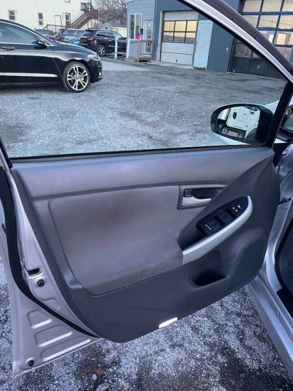 2011 Toyota Prius Two