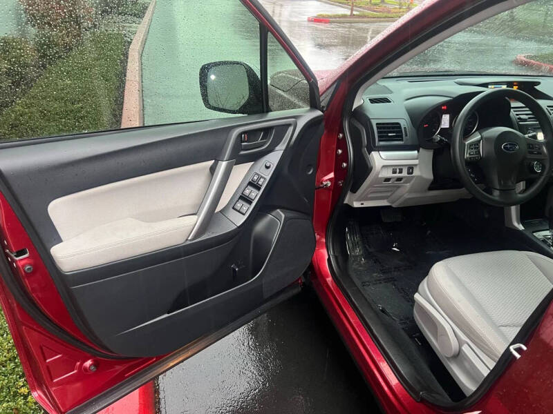 2015 Subaru Forester 2.5i