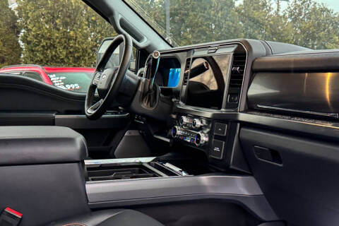 2025 Ford F-450 Super Duty Lariat