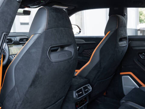 2023 Lamborghini Urus Performante