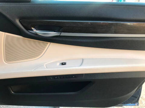 2011 BMW 7 Series 750Li xDrive