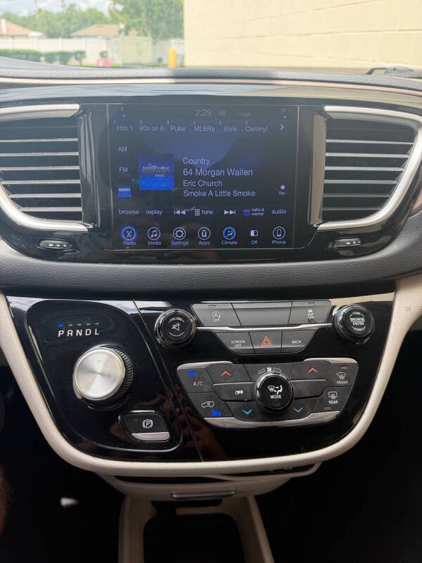 2017 Chrysler Pacifica Touring