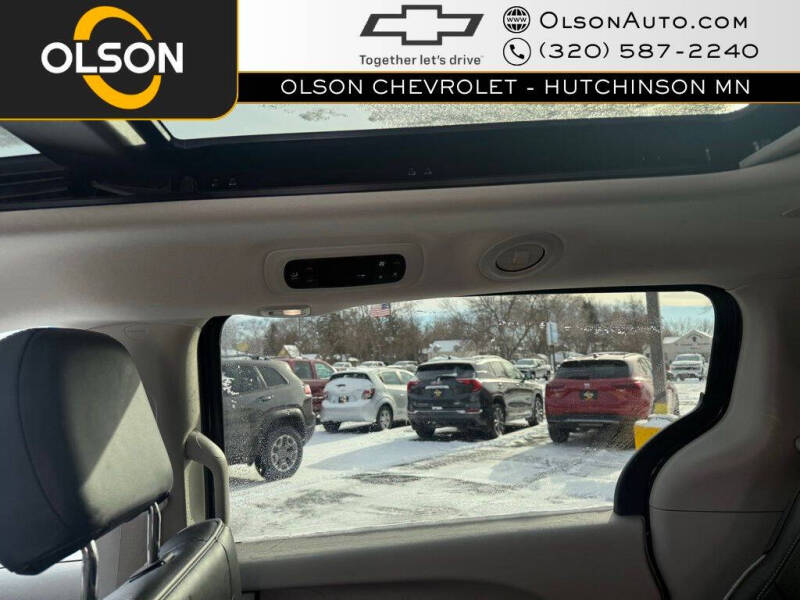 2023 Chrysler Pacifica Plug-In Hybrid Limited