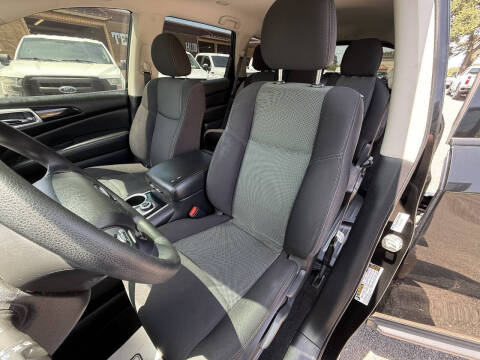 2020 Nissan Pathfinder S