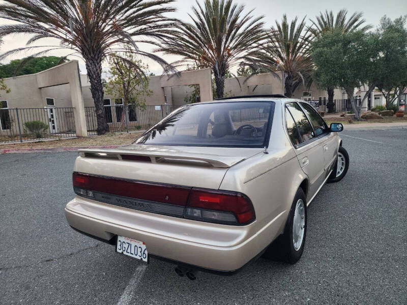 1994 Nissan Maxima SE