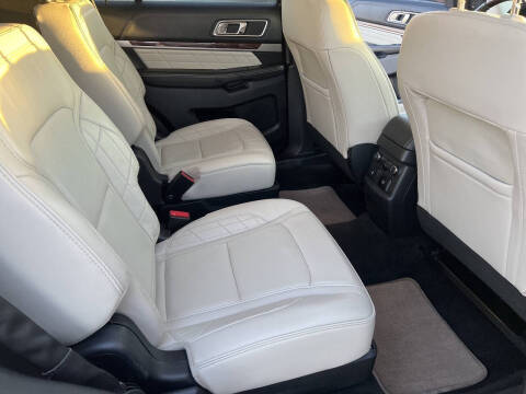 2017 Ford Explorer Platinum