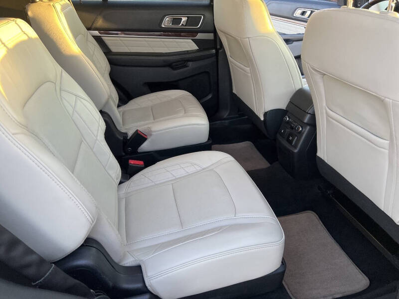 2017 Ford Explorer Platinum