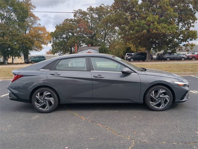 2025 Hyundai Elantra Hybrid Limited