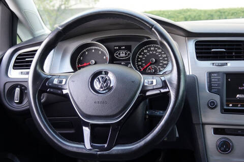 2016 Volkswagen Golf TSI S