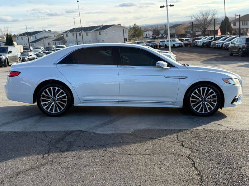 2019 Lincoln Continental Select