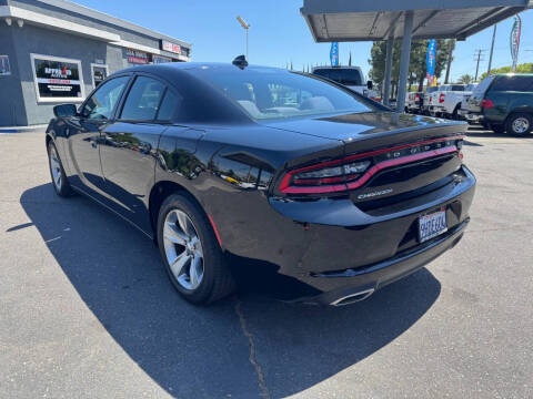2016 Dodge Charger SXT