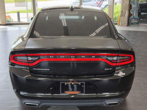 2017 Dodge Charger SXT