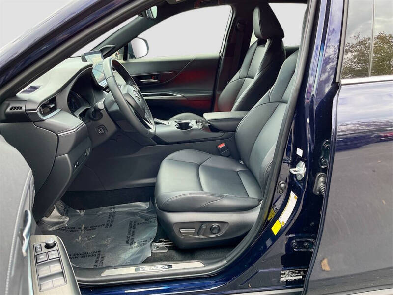 2024 Toyota Venza XLE