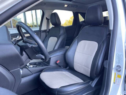 2021 Ford Escape Hybrid Titanium