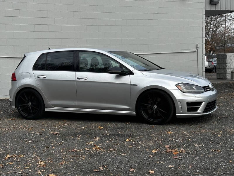 2017 Volkswagen Golf R 4Motion