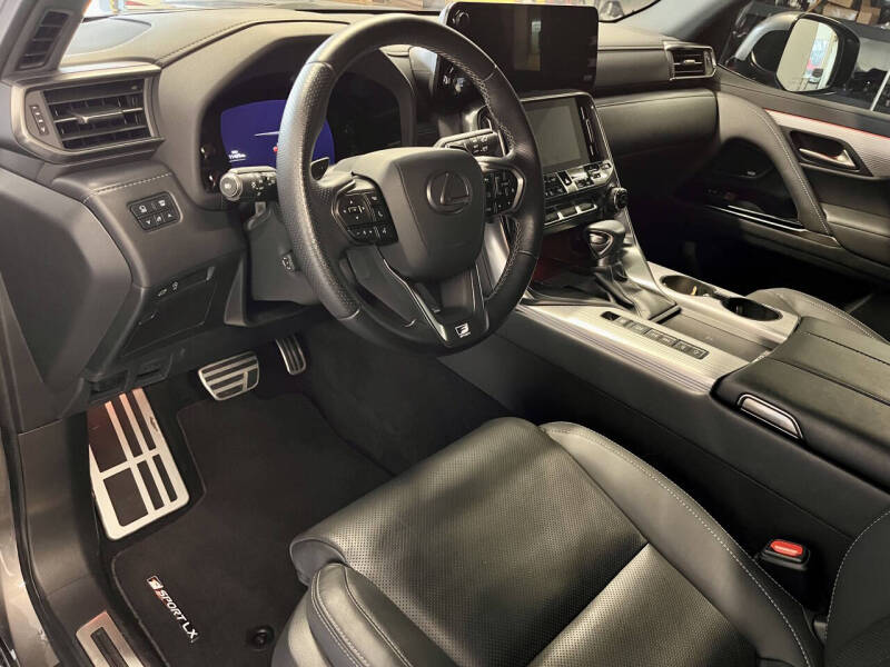 2024 Lexus LX 600 F SPORT Handling