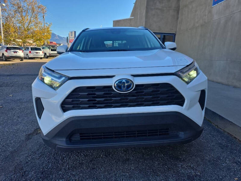 2022 Toyota RAV4 Hybrid XLE